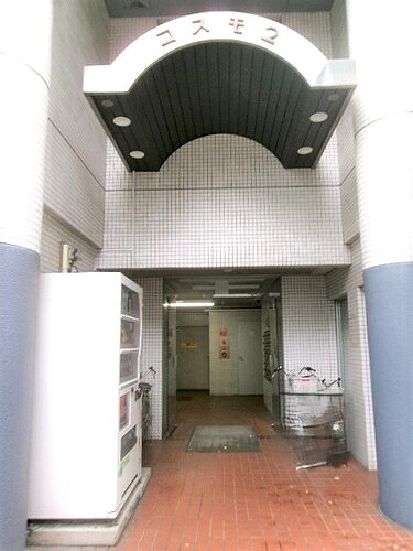 コスモ２3階 エントランス　※前回募集時2023年9月撮影の写真