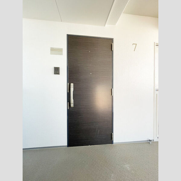 アビティ用賀701号室 701号室　玄関ドア