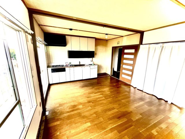303号室