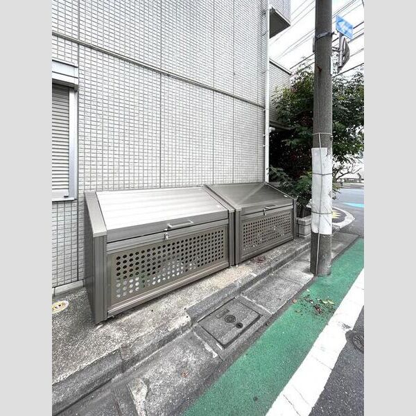 LIFEMENT YP103号室 ゴミ置き場