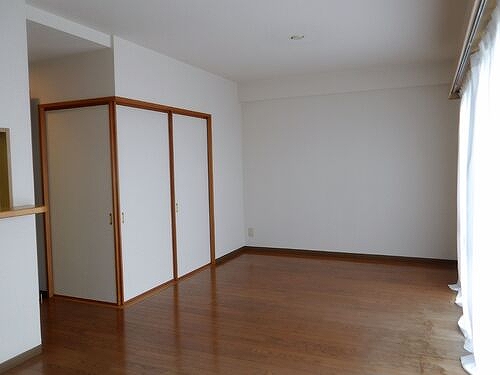 ライオンズマンション千葉グランドタワー20階 LDK約14.8畳別角度※2025年9月撮影