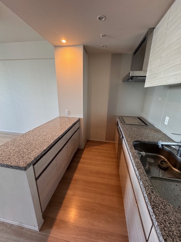 スカイズ タワー&ガーデン23階 キッチン