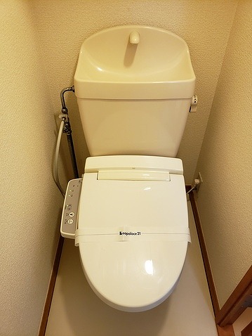 レオパレスやまとみⅡ102号室 温水洗浄便座