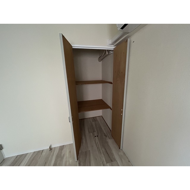 サリジェ志村公園302号室 内観