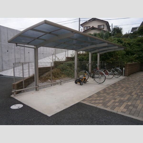 サンモール豊田 屋根付き駐輪場