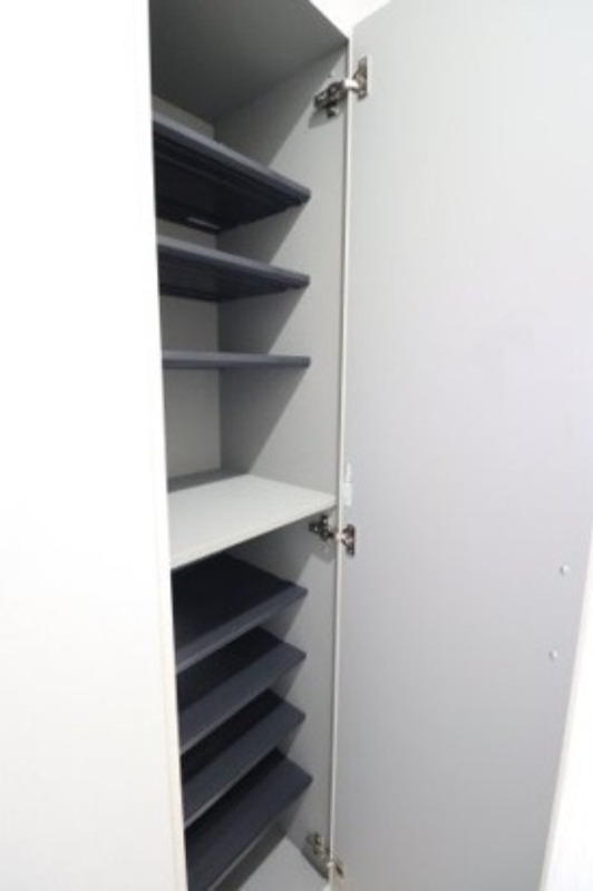 ジェノヴィア西川口Ⅱ5階 収納