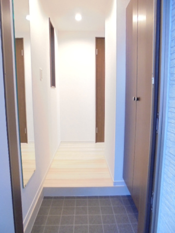 ルクール平和台101号室 玄関