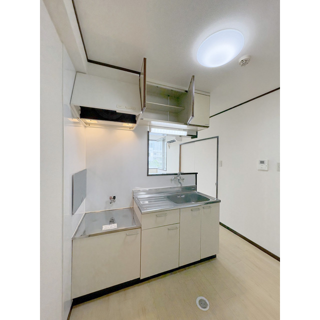 アーベンライフ中葛西303号室 キッチン
