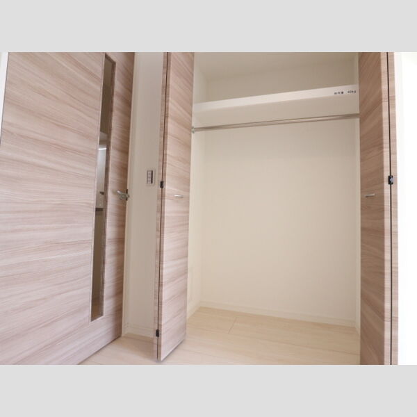 AZALEA クローゼット