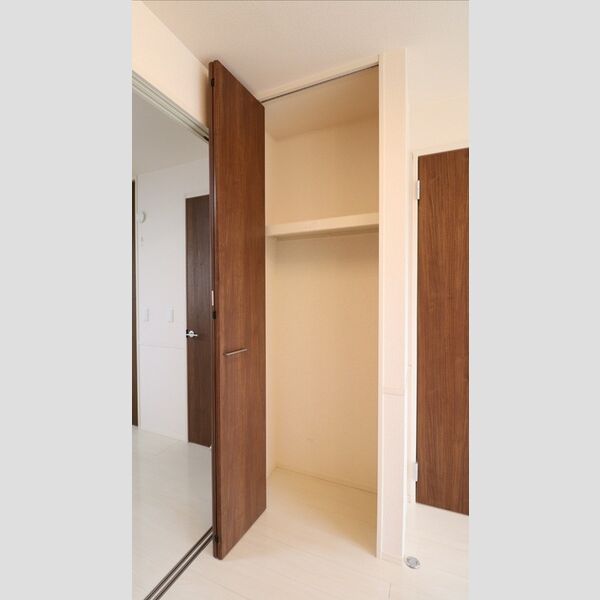 フルラージュ202号室 ★物入れ★