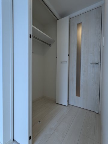 ケイディーエックスレジデンス原木中山0327号室 収納