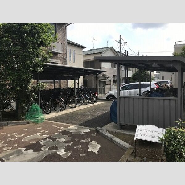 リビングタウンみのり台　AA101号室 駐輪場