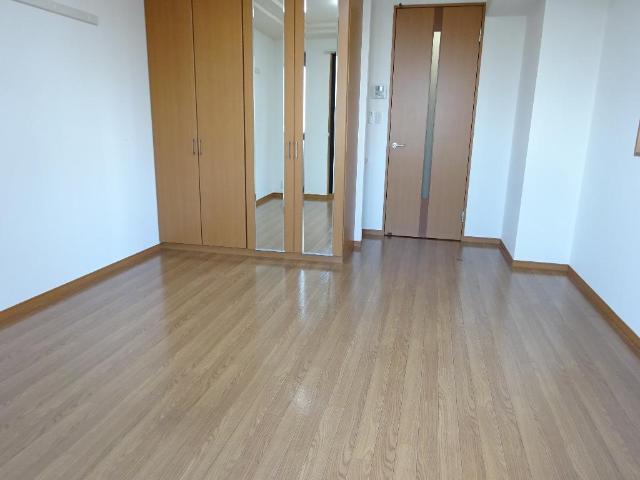 ローズガーデンＮＫＫ 洋室