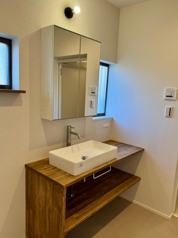 北欧ハウス稲荷町 造作洗面台