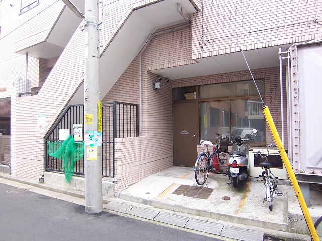 プリオル横浜3階 外観