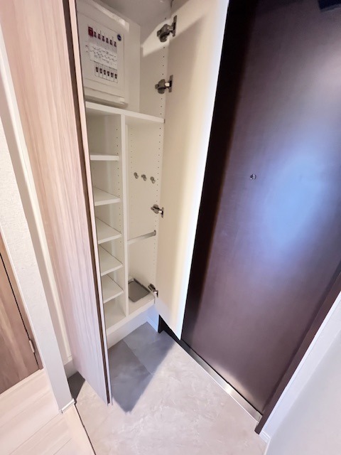 ＯＮＥ ＲＯＯＦ ＲＥＳＩＤＥＮＣＥ ＡＳＡＫＵＳＡＢＡＳＨＩ10階 収納