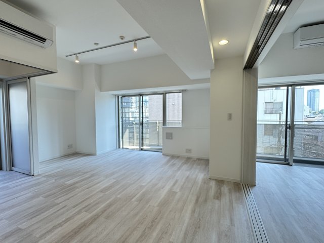 プライムアーバン千住 リビング