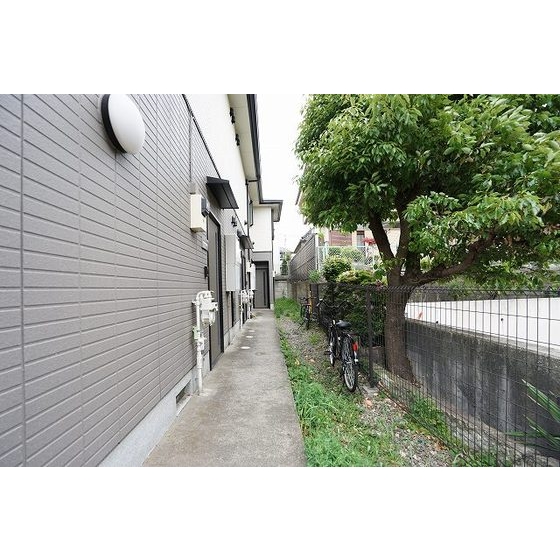 ＬＥＮＩＨＥＩＭ0201号室 共用部廊下