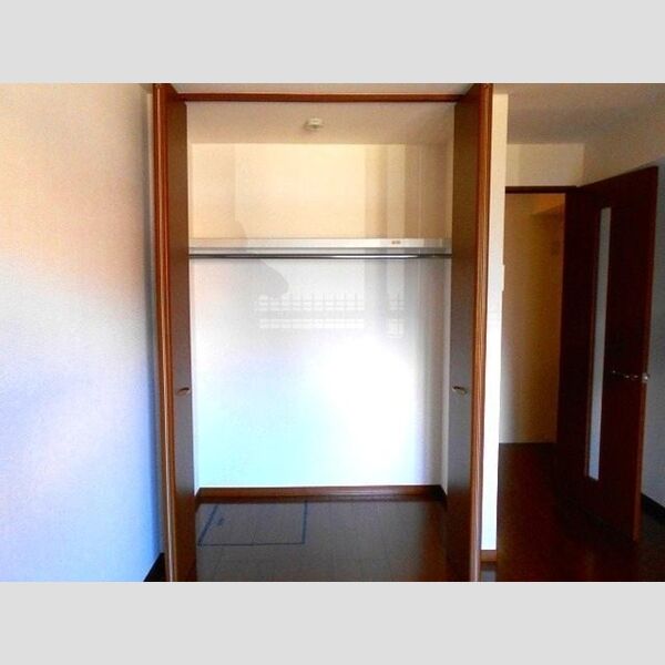 サンモール柴又102号室 クローゼット