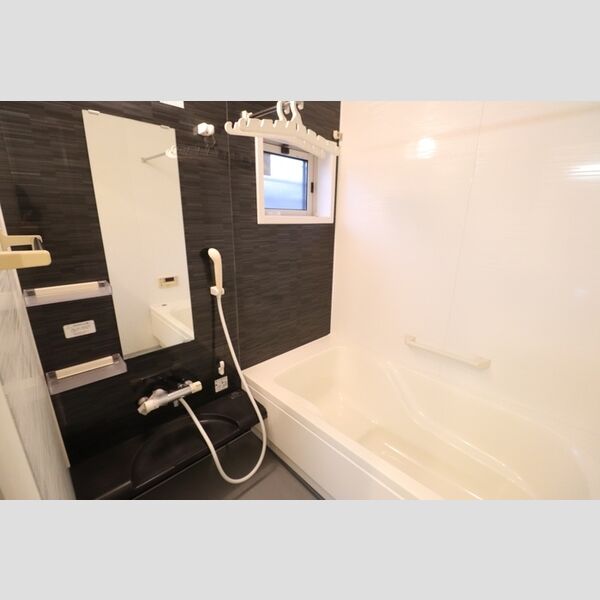 カーサリリオ103号室 浴室換気乾燥機バスルーム(窓付き)