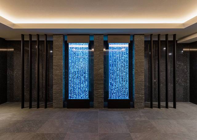 グランド・ガーラ横浜新子安8階 スタイリッシュなエントランスロビー