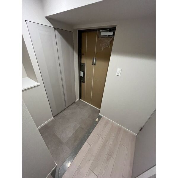 スプランディッド上野North302号室 玄関