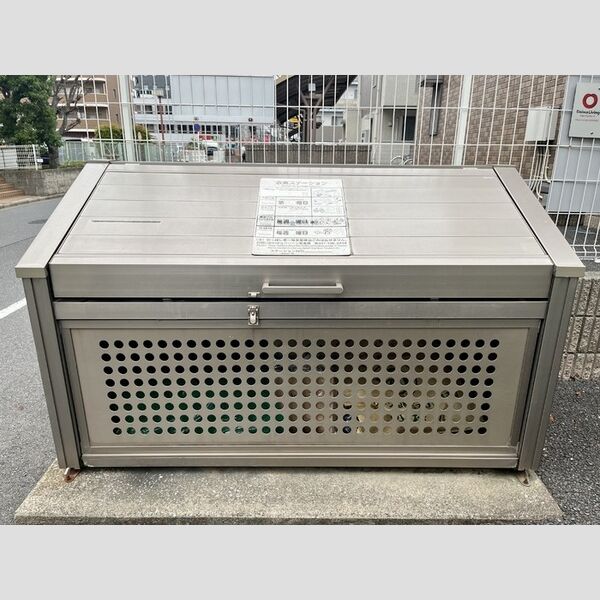 グランドソレーユ ゴミステーション