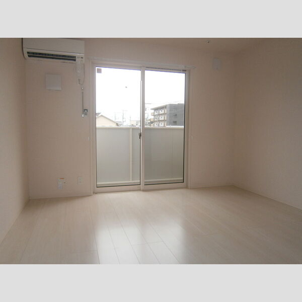 ロイヤルヒルズR リビング