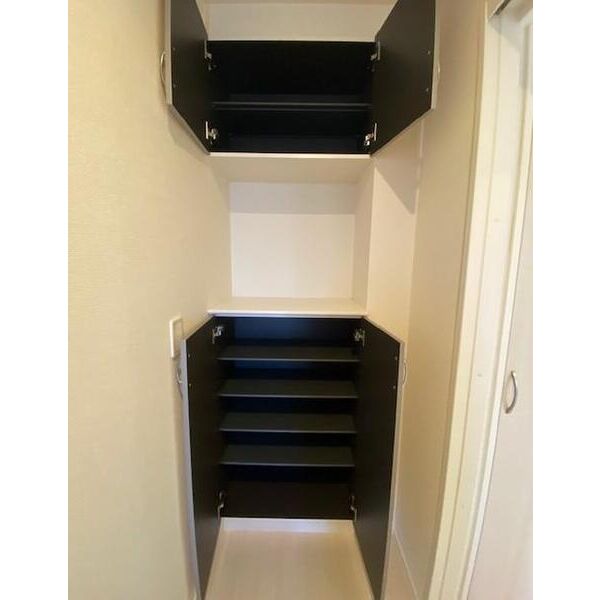 ユニヴァリィ　ノア101号室 玄関