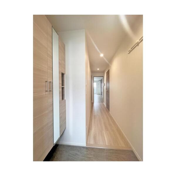 フィレ・デ・フルール105号室 玄関