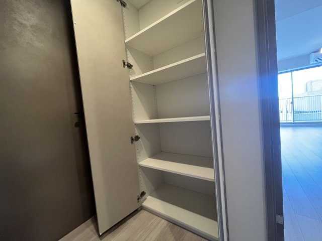プライムメゾン千葉新町1006号室 収納