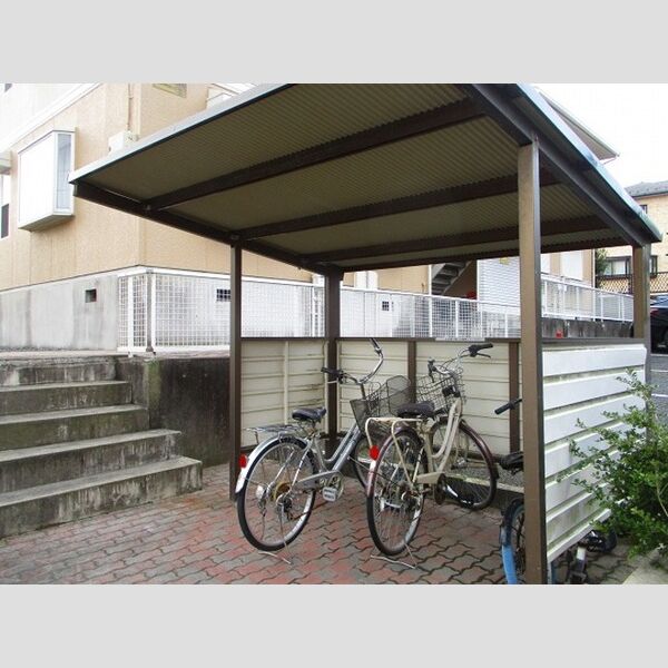 クレスト陽光台　A棟 駐輪場