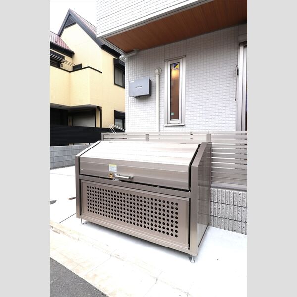 グラナーデ貫井 ゴミストッカー