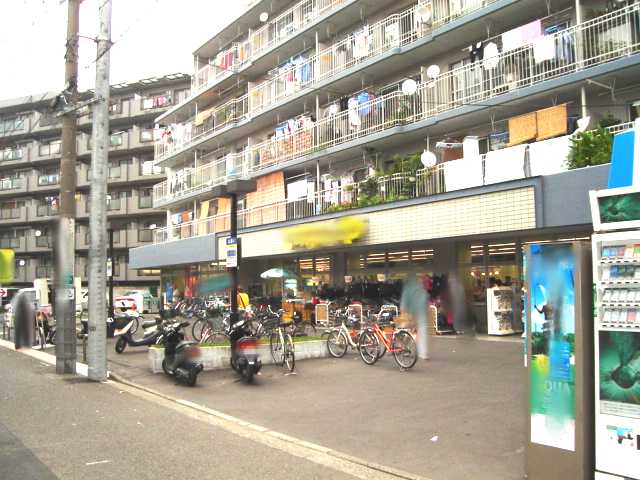 ブリーズパレス いなげや横浜東蒔田店まで105ｍ