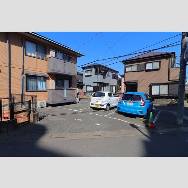 Momo House 駐車場