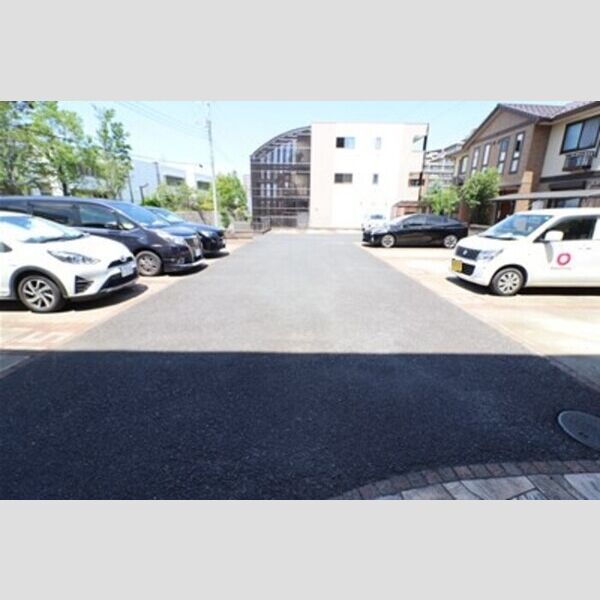 イリアンソス　Ⅰ 駐車場