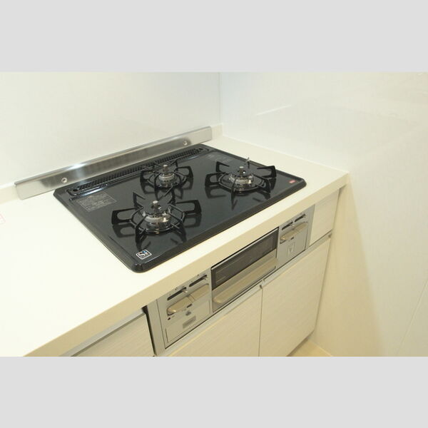 ・　コンティニュエ コンティニュエ　302号室　キッチンコンロ