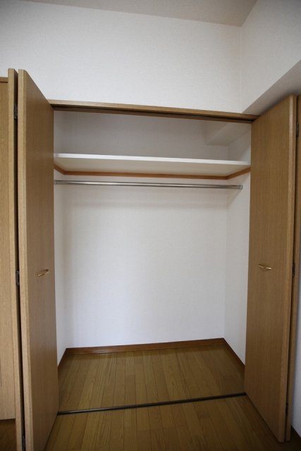 ミリオンガーデン早稲田 クローゼット