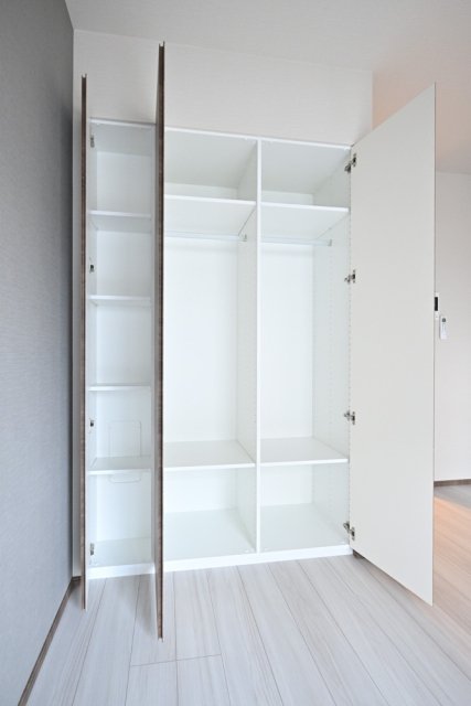 ＧＲＡＮＳＩＴＥ　ＮＡＫＡＭＥＧＵＲＯ8階 クローゼット・収納