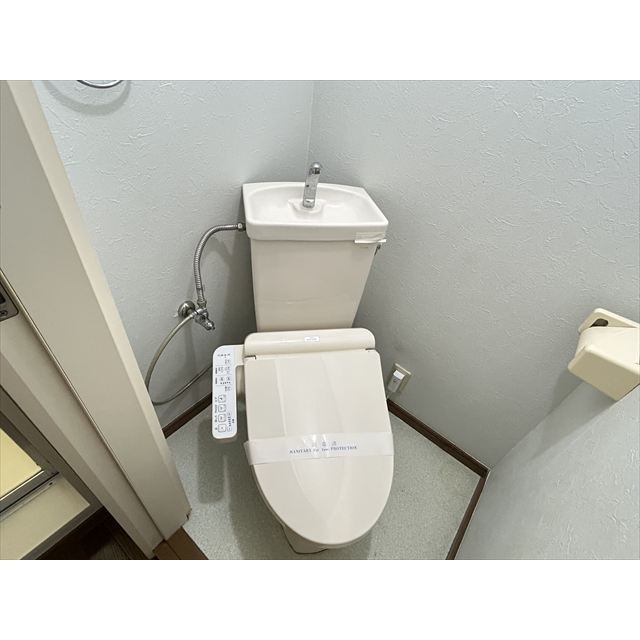 コーポ泉105号室 温水洗浄便座