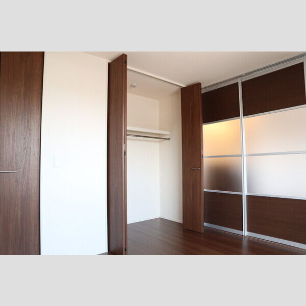 REGALO(レガーロ)302号室 クローゼット