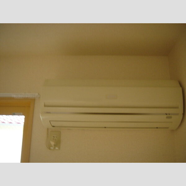 ロイヤルヒル North・SouthN201号室 エアコン