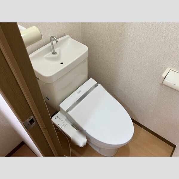 メゾンクラージュ 温水洗浄暖房便座