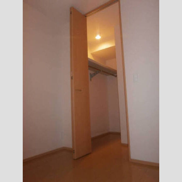 エーデルⅡ 北側洋室(ウォークインクローゼット)