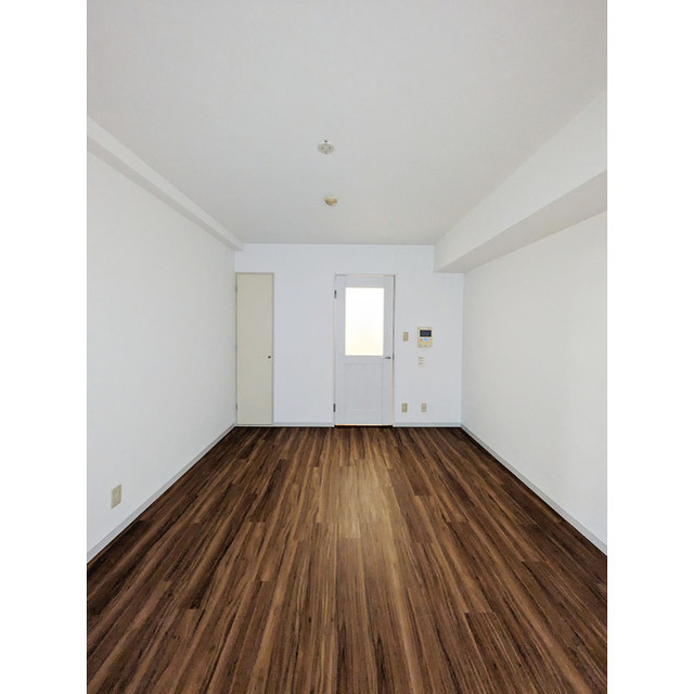 ステラレジデンス横浜415号室 リビング