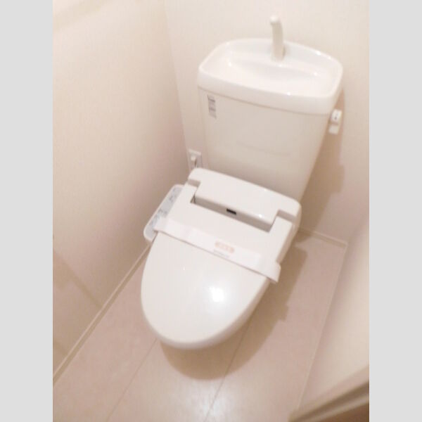 クラージュF号室 トイレ