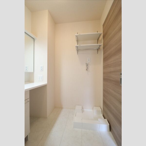 元町イグレットⅡ302号室 同建物別部屋の参考画像