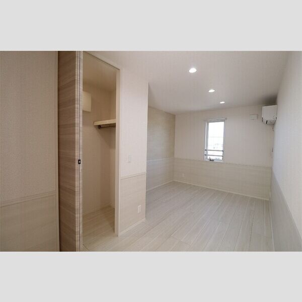 D-KISARIA　WⅠ203号室 洋室