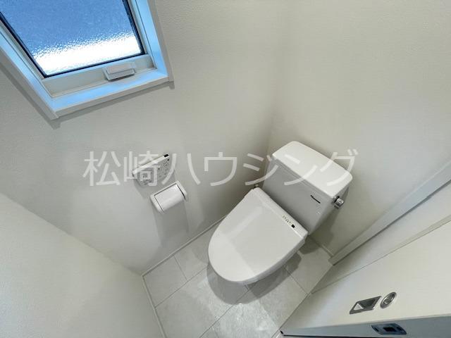 White Noble2階 トイレ
