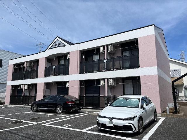 ティアラ 外観写真（昼）